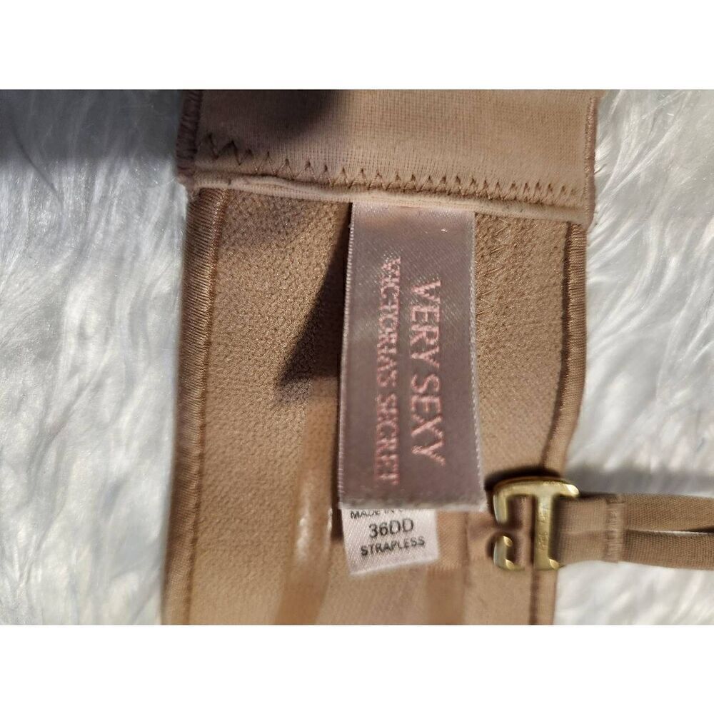 Victoria Secret VERY SEXY 36DD nude underwire bra with convertible straps - Picture 8 of 8